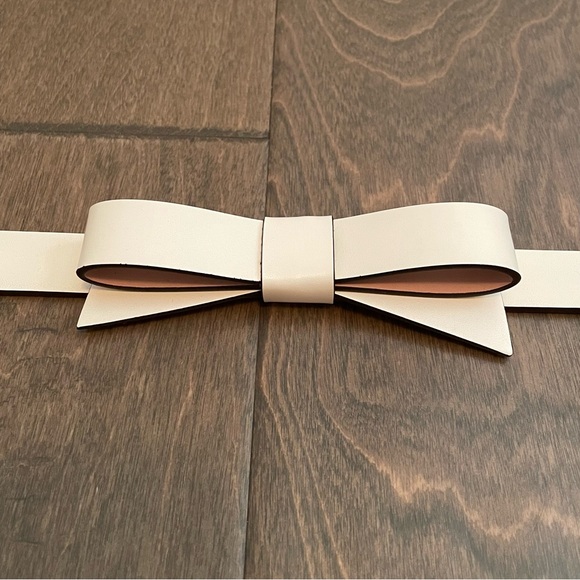 Never Worn! Kate Spade New York Leather Bow Belt. Size Large - Picture 5 of 9